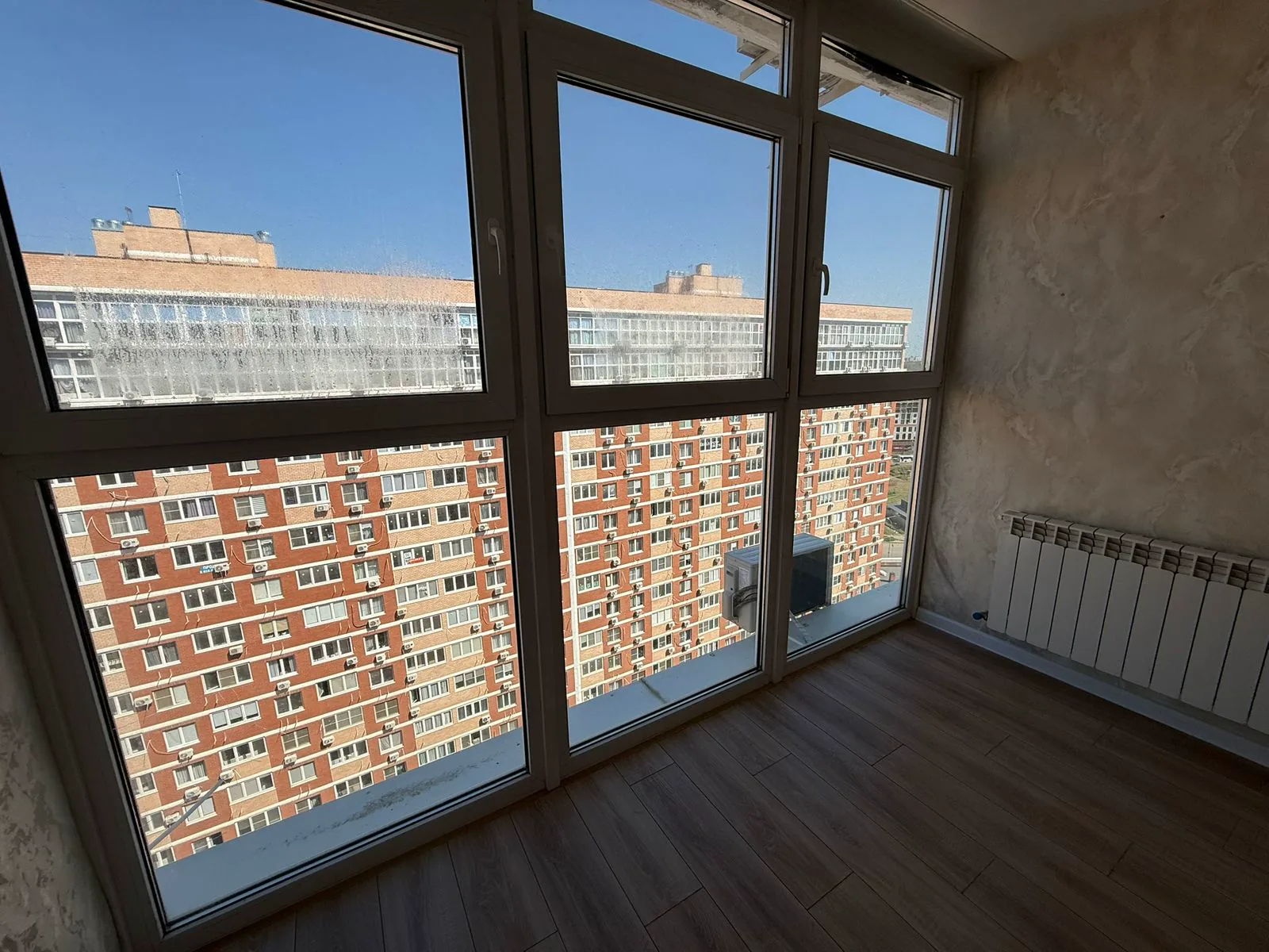 СТУДИЯ В ЖК САМОЛЁТ КВ.189